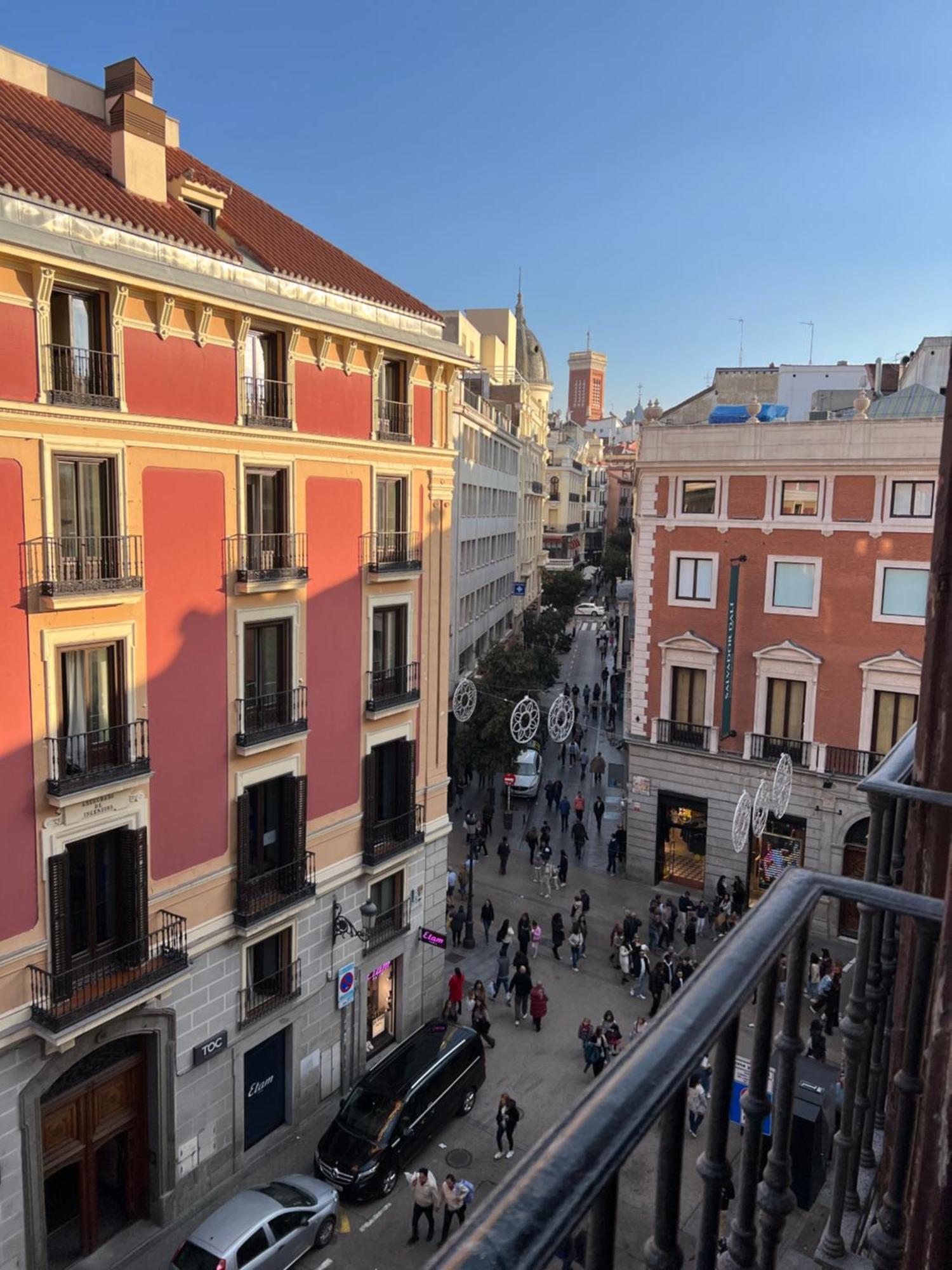 Albergue Miguel Angel Madrid Exterior photo